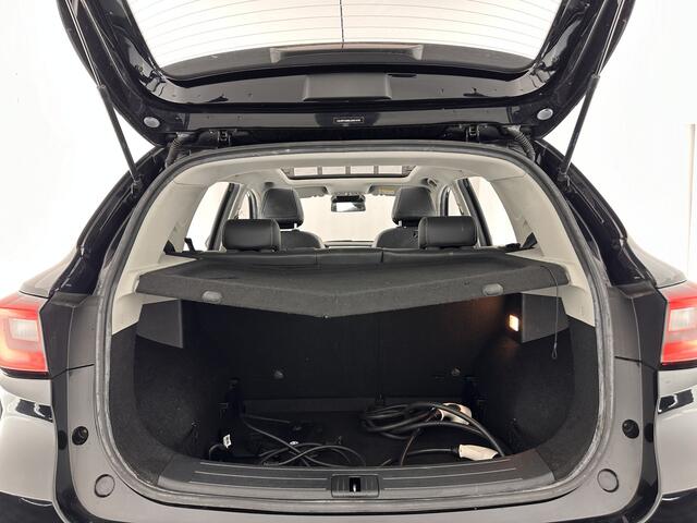 MG ZS EV Luxury 45 kWh (INCL-BTW) *PANO | VOLLEDER | KEYLESS | NAVI-FULLMAP | ADAPTIVE-CRUISE | CAMERA | APP-CONNECT | DAB | LANE-ASSIST | SPORT-SEATS | 17"ALU*