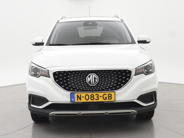 MG ZS MG EV LUXURY 45 kWh + PANORAMA | LEDER | CAMERA | ADAPTIVE CRUISE | STOELVERWARMING