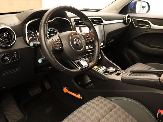 MG ZS EV Comfort 45 kWh - ORIGINEEL NEDERLANDSE AUTO - PARKEERSENSOREN ACHTER - THUISLADER AANWEZIG! - KEYLESS ENTRY & START - APPLE CARPLAY/ANDROID AUTO - ADAPTIVE CRUISE CONTROL - NAVIGATIE