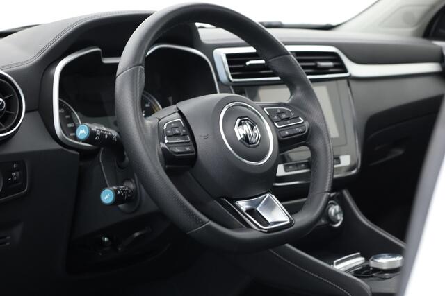 MG ZS EV Luxury 45 kWh | Pano | Camera | Adapt. Cruise | Keyless | Apple CarPlay