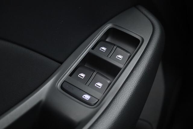 MG ZS EV Luxury 45 kWh | Pano | Camera | Adapt. Cruise | Keyless | Apple CarPlay