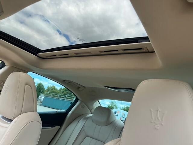 Maserati GHIBLI 3.0 V6 Modena 430 PK ACC Schuifdak Stoelkoeling 360 Camera Carbon