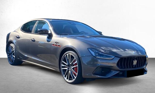 Maserati GHIBLI 3.8 V8 Trofeo 581 PK ACC Schuifdak Carbon 360 Camera Stoelkoeling