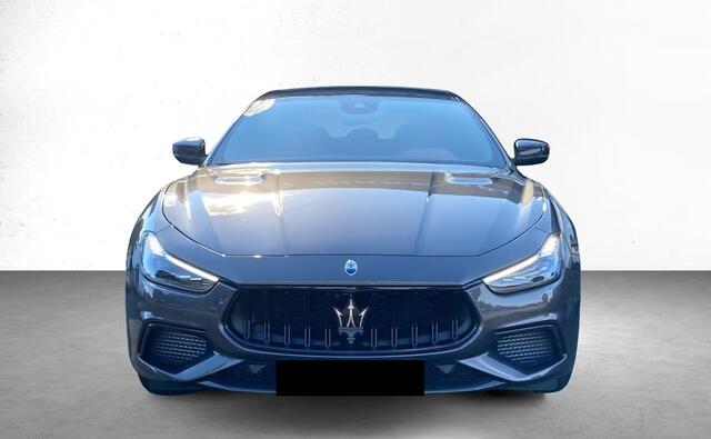 Maserati GHIBLI 3.8 V8 Trofeo 581 PK ACC Schuifdak Carbon 360 Camera Stoelkoeling