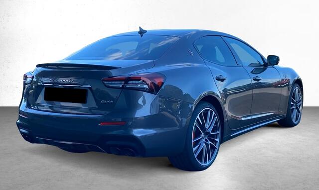 Maserati GHIBLI 3.8 V8 Trofeo 581 PK ACC Schuifdak Carbon 360 Camera Stoelkoeling