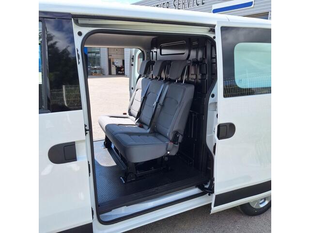 Maxus eDELIVER 5 | L2H1 64 kWh |Dubbel cabine |uit voorraad leverbaar |