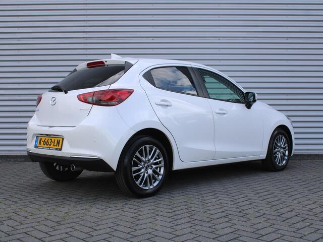 Mazda 2 1.5 Skyactiv-G Luxury | Stuur-/stoelverwarming | Camera | Apple Carplay/Android Auto | Navi | Dodehoek detectie | Clima | 16" LM | Cruise |