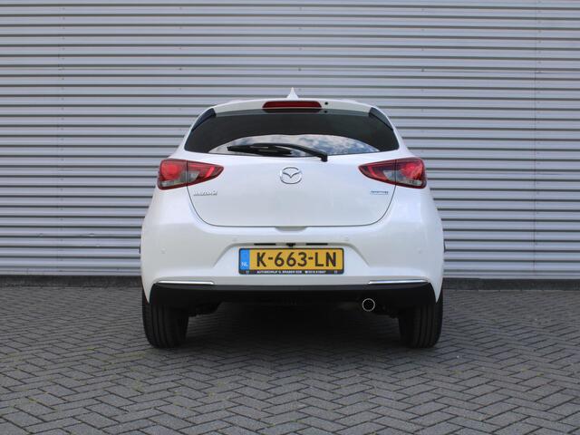 Mazda 2 1.5 Skyactiv-G Luxury | Stuur-/stoelverwarming | Camera | Apple Carplay/Android Auto | Navi | Dodehoek detectie | Clima | 16" LM | Cruise |