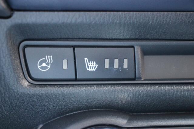 Mazda 2 1.5 Skyactiv-G Luxury | Stoel-/stuurverwarming | BSM | Sensoren | Carplay/Android auto |