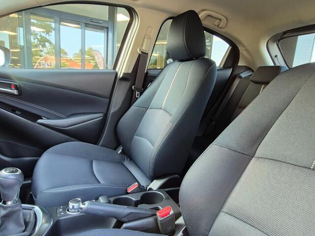 Mazda 2 SKYACTIV-G 90 LUXURY / Carplay