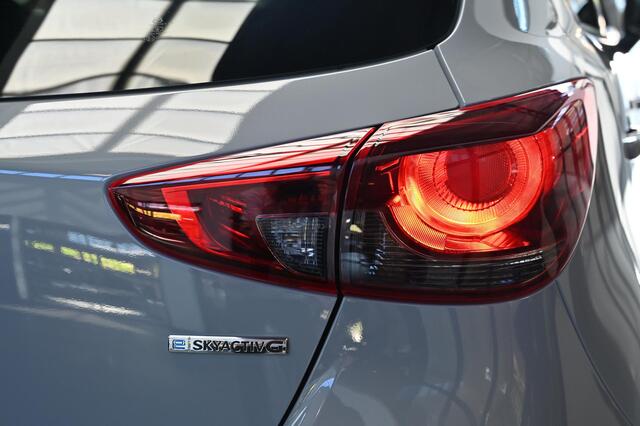 Mazda 2 e-SkyActiv-G 90 6MT Homura Aka met DA pack *Trekhaak* *Dealeronderhouden*