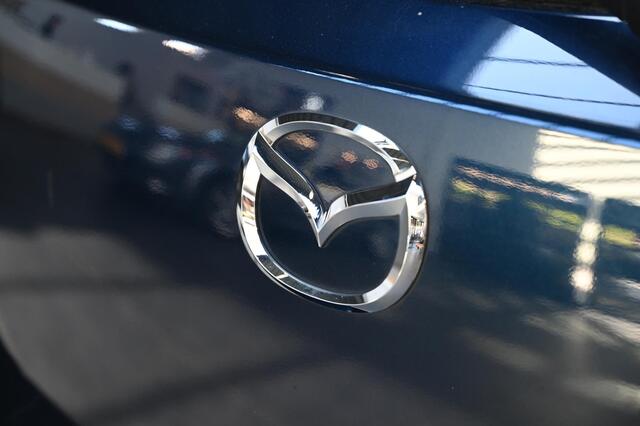 Mazda 2 Skyactiv-G 90 6MT Luxury *Trekhaak* *Dealeronderhouden* *All-in prijs*