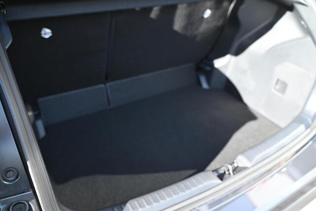 Mazda 2 Hybrid 1.5 Centre-line