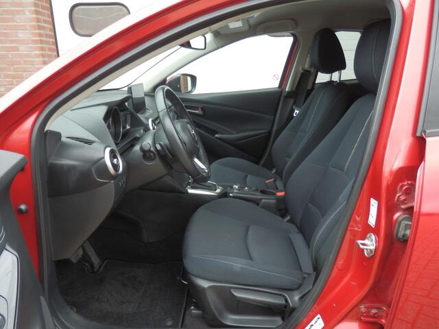 Mazda 2 1.5 SKYACT-G LUXURY / automaat / 16 inch alu / Head-up display
