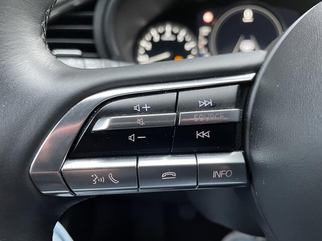 Mazda 3 2.0 e-SA-G Sportive | Camera | Navi | Clima