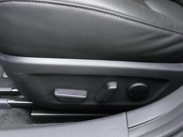 Mazda 3 2.0 e-SkyActiv-X M Hybrid 186 Exclusive-line | AUTOMAAT | Leder | Shadowline Pack | RIJKLAARPRIJS!