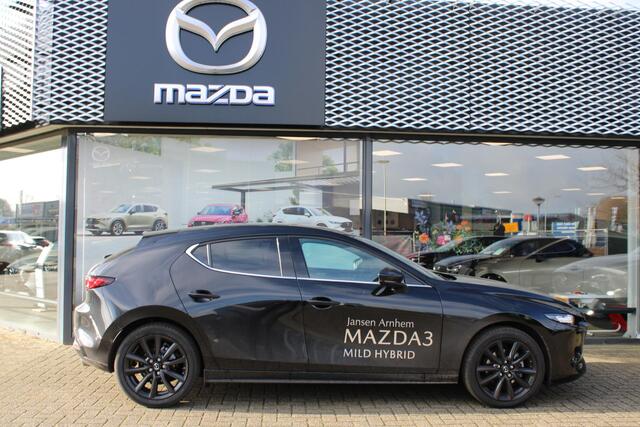Mazda 3 HB 2.0 e-SkyActiv-X 186 M Hybrid Nagisa , Demovoordeel ¤3.740,-, Bruin Leder, Bose, Navi, Adap.Cruise, Clima, Apple Carplay, Camera, PDC, HUD, Stoelverwarming, 18" LMV