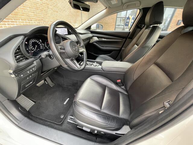 Mazda 3 2.0 e-SkyActiv-X M Hybrid 180 Comfort met Bose | AUTOMAAT | TREKHAAK | LEDER | NAVIGATIE