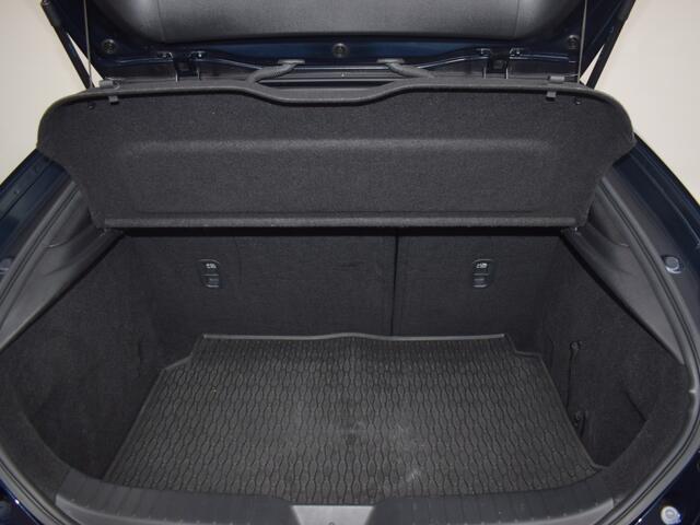 Mazda 3 2.0 G COMFORT NAVI LMV CAMERA