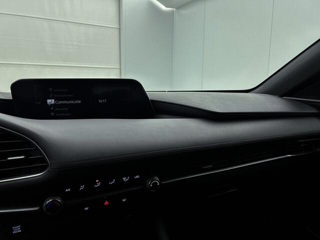 Mazda 3 2.0 e-SkyActiv-G M Hybrid Automaat | Navigatie | Parkeersensoren | Lichtmetalen velgen | Climate control |