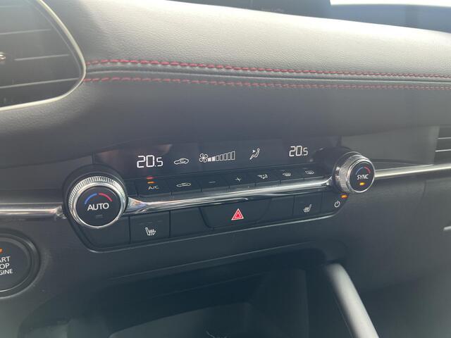 Mazda 3 2.5 e-SkyActiv-G M Hybrid 140 Homura | AEROPAKKET | APPLE CARPLAY | DODEHOEKDETECTIE | ADAPTIEF CRUISE CONTROL | HEAD UP | 18 INCH LM | DEMO | *6 JAAR FABRIEKSGARANTIE |