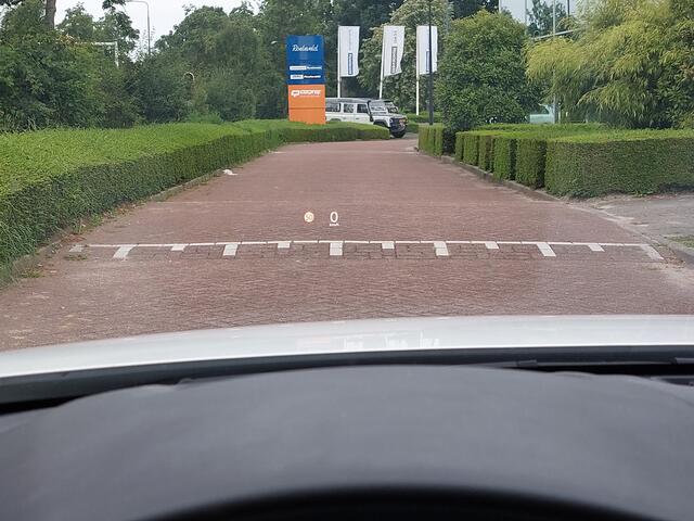 Mazda 3 2.0 e-SkyActiv-G M Hybrid 122pk | Origineel NL | Navi | Apple Carplay + Android Auto | Airco | Adap.Cruise | Led Koplampen | Pdc+Camera | Rijstrook+Licht+Regensensor | 16''lm