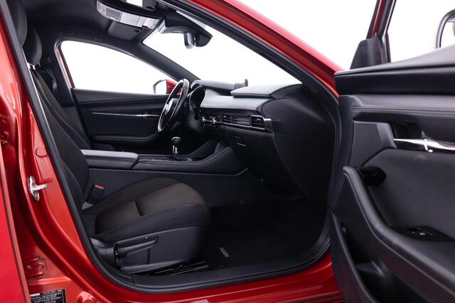 Mazda 3 2.0 e-SkyActiv-G M Hybrid 122 Comfort | APPLE CARPLAY | DODEHOEK DETECTIE | HEAD UP | ACHTERUITRIJCAMERA | ADAPTIEF CRUISE CONTROL | NED AUTO | * 6 JAAR FABRIEKSGARTANTIE |