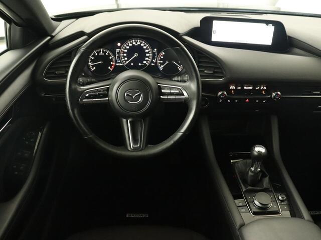 Mazda 3 2.0 e-SkyActiv-G Sportive | Head-Up | Stoel & stuurverwarming | Adaptive cruise | Carplay | Camera | Keyless | Climate control