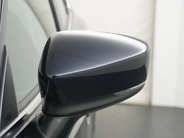 Mazda 3 2.0 5DR HATCH 2.0L SKYACTIV-G (120 hp)