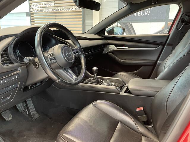 Mazda 3 2.0 e-SkyActiv-X M Hybrid 180 Luxury | Apple Carplay Android Auto | fabrieksnavi | Trekhaak afneembaar |extra set LM velgen met winterbanden|