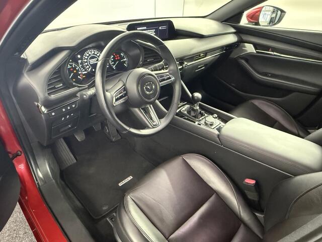 Mazda 3 2.0 e-SkyActiv-X M Hybrid 180 Luxury / Bose / NL auto / Leder / NAP / Navigatie