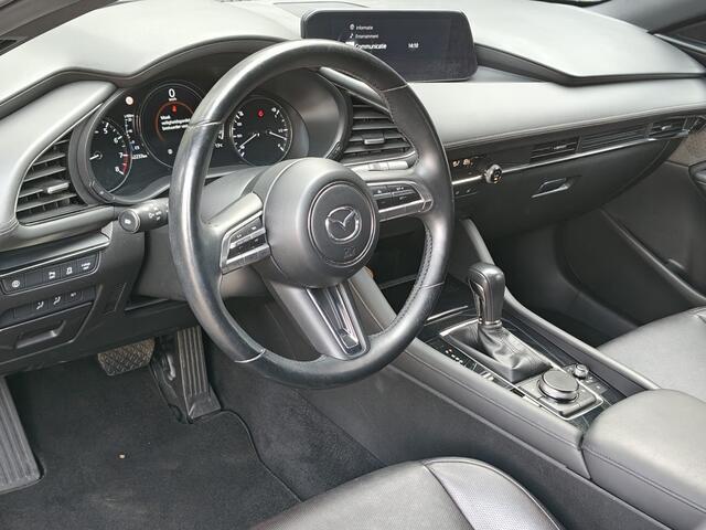 Mazda 3 2.0 SA-G Luxury, TREKHAAK / LEER / BOSE