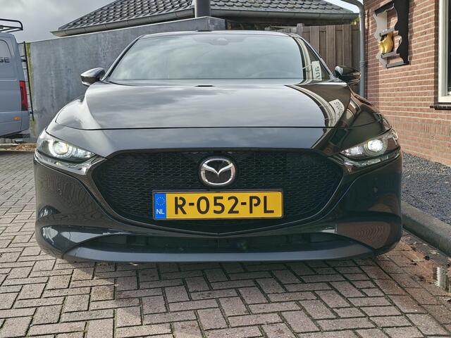 Mazda 3 2.0 SA-G Luxury, TREKHAAK / LEER / BOSE