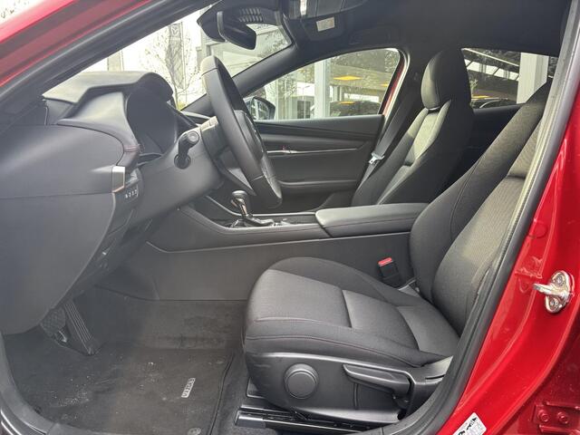 Mazda 3 2.5 e-SkyActiv-G M Hybrid 140 Homura Automaat, Navigatie, Apple Carplay/ Android Auto, Head-up, Cruise Controle Add, A.Rij-Camera, Parkeerhulp v., Stoel verwarming