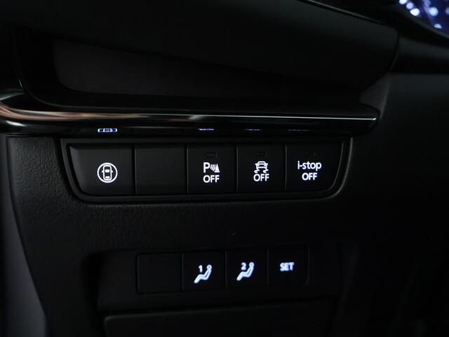 Mazda 3 2.0 e-SkyActiv-X M Hybrid 180 Luxury | Trekhaak | BOSE | Leder |