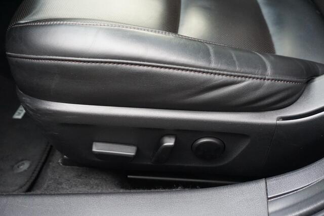 Mazda 3 2.0 e-SkyActiv-X M Hybrid 186PK Exclusive-line Leer/Automaat/Schuifdak.