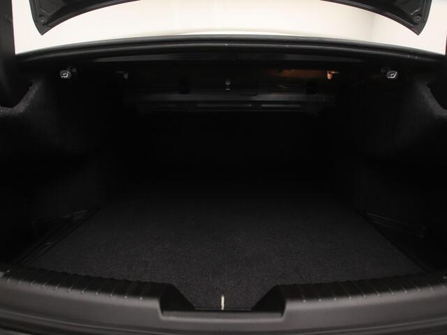 Mazda 6 2.0 SkyActiv-G Skylease Drive automaat met all-weather banden : dealer onderhouden