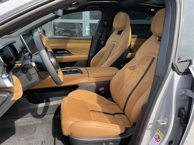 Mazda 6 6e Takumi Plus Long Range 80 kWh | NAVI | PANORAMADAK | 19 INCH LMV | 17% BIJTELLING WINTERPAKKET | 360 CAMERA | FULL LED