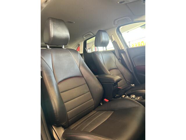 Mazda CX-3 2.0 SkyActiv-G 120 GT-M | Adaptieve cruise control | Lederen bekleding | Trekhaak | Achteruitrijcamera | Lane assist | Dodehoeksdetectie | Stoelverwarming | Climate control | Navigatie | Head up display