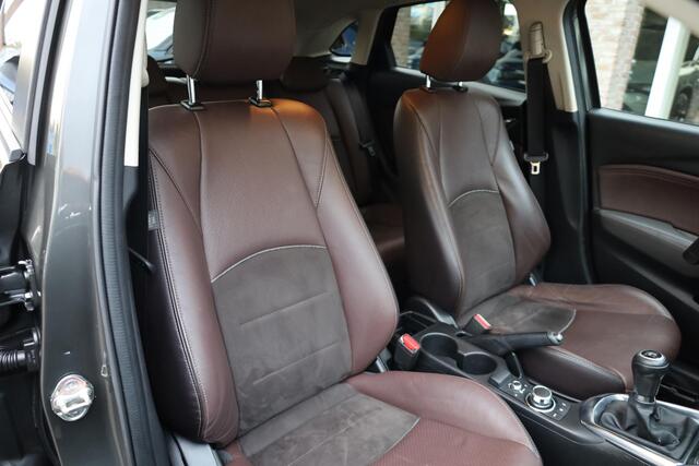 Mazda CX-3 2.0 SkyActiv-G 150 GT-M 4WD LEER/ALCANTARA MEMORY HUD STOELVERW. CAMERA CRUISE CLIMA NAVI LANE-ASSIST DAB PDC 18''LMV