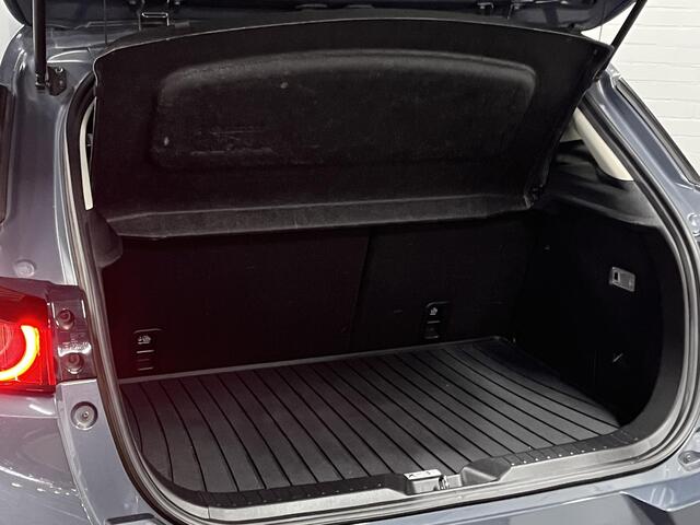 Mazda CX-3 2.0 SkyActiv-G 121 Luxury Automaat | Cruise-/Climate control | Camera | Stoelverwarming | Navigatie | Head-up