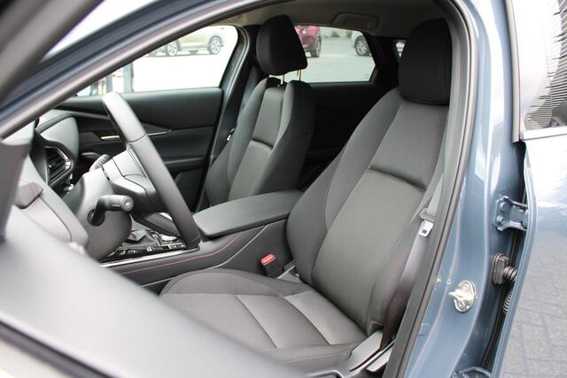 Mazda CX-30 2.0 e-SkyActiv-G150 M Hybrid Homura , Demovoordeel ¤ 4.000,-, Navi, Adap.Cruise, Clima, Apple Carplay, Camera, PDC, HUD, Stoelverwarming, LMV 18 Inch
