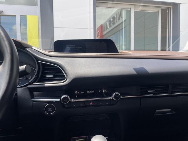 Mazda CX-30 2.0 e-SkyActiv-X M Hybrid Luxury | Lederen bekleding | Bose geluidssysteem | Schuif-/Kanteldak |