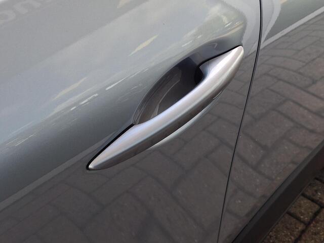 Mazda CX-30 2.0 e-SkyActiv-X M Hybrid Luxury | Apple Carplay/Android Auto | Stoel/stuurverwarming | Elektrische verstelbare stoelen met geheugen | Elektrische achterklep | Adaptief Cruise Control |