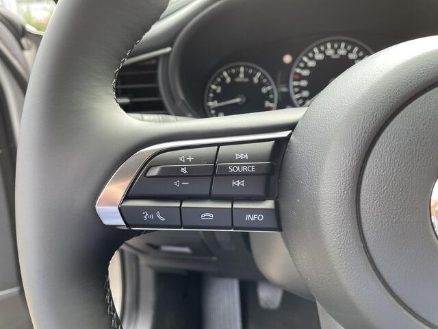 Mazda CX-30 2.0 e-SkyActiv-X 186 M Hybrid Centre Line , Demovoordeel ¤ 5.040,-, Adap. Cruise, Clima, Stoelverwarming, Stuurverwarming, LMV 18 Inch, Stoffen bekleding, Camera, PDC, Navi, HUD, Apple Carplay