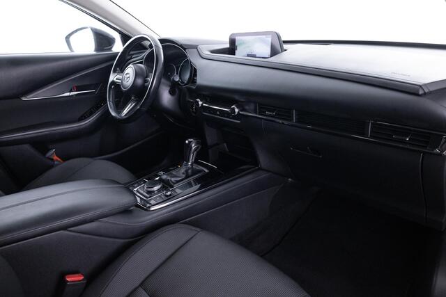 Mazda CX-30 2.0 e-SkyActiv-X M Hybrid Comfort AUTOMAAT | TREKHAAK | 18"VELGEN BLACK GLOSS | APPLE CARPLAY | A.CAMERA | HEAD UP DISPLAY | NAVIGATIE | NED. AUTO | DEALER ONDERHOUDEN |
