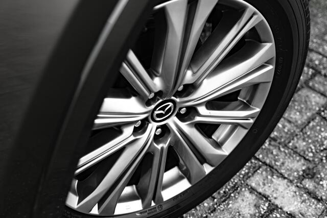 Mazda CX-5 2.0 SkyActiv-G 165 PK Signature | automaat | schuifkanteldak | trekhaak | lederen bekleding | stoelen elektrisch bedienbaar | stoelkoeling en verwarming achter | Bose geluidsysteem | | 2 ton aanhangergewicht | | incl. Bovag rijklaarpakket met 12 maanden g