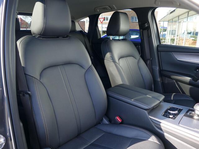 Mazda CX-60 2.5 e-SkyActiv PHEV Homura | Driver Assistance Pack | Convenience & Sound Pack | Logo's Zwart | Keyless Block | RIJKLAARPRIJS!