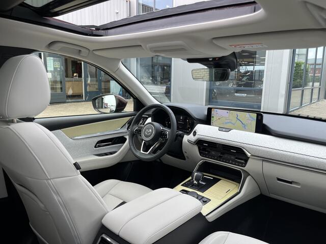 Mazda CX-80 2.5 e-SkyActiv PHEV Takumi Plus 6p. | Leder/Pano.Dak/Head-Up/Verw.Stoelen V+A met Koeling/Adapt. Cruise/Apple CarPlay-Android Auto