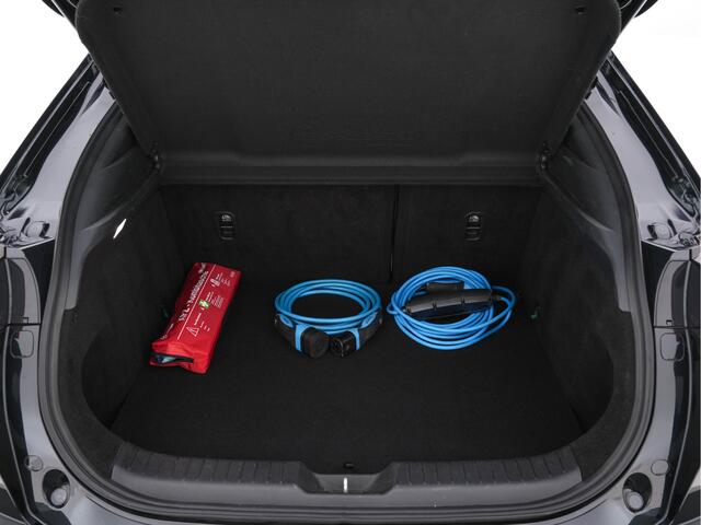 Mazda MX-30 e-SkyActiv 145 Comfort 36 kWh (INCL-BTW) *NAVI-FULLMAP | ADAPTIVE-CRUISE | BLIND-SPOT | FULL-LED | KEYLESS | CAMERA | DAB+ | HEAD-UP | VIRTUAL-COCKPIT | COMFORT-SEATS | 18''ALU*